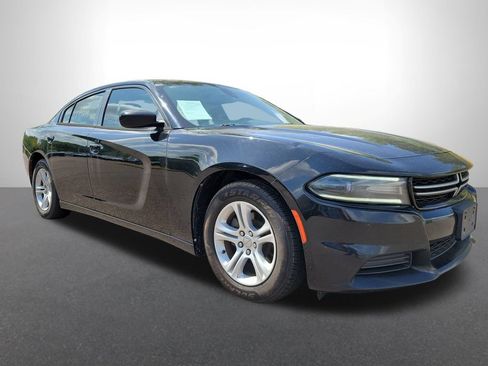 Used 2016 Dodge Charger SE RWD image 7