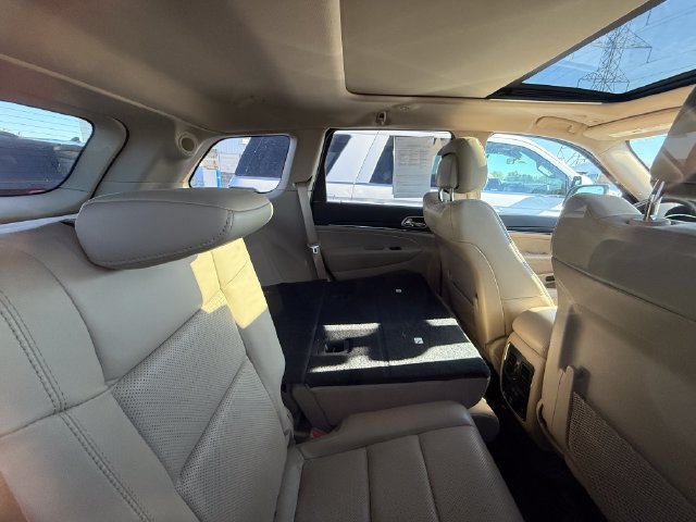 Used 2019 Jeep Grand Cherokee Limited w/ Luxury Group II RWD image 14
