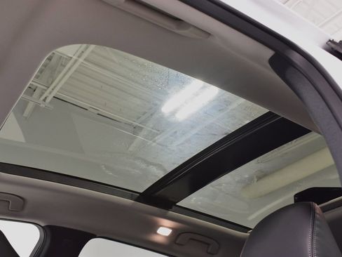 Certified 2025 INFINITI QX50 Luxe image 4