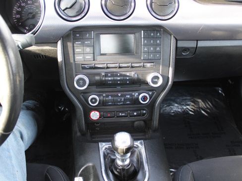 Used 2016 Ford Mustang Coupe image 11