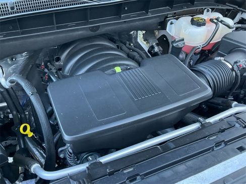 Used 2025 GMC Sierra 1500 SLT image 14