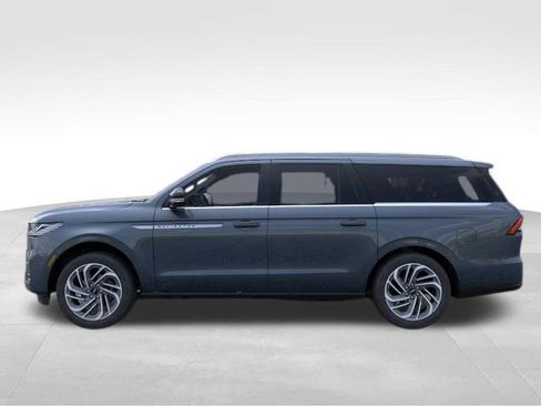 New 2026 Lincoln Navigator L Reserve AWD/4WD image 33