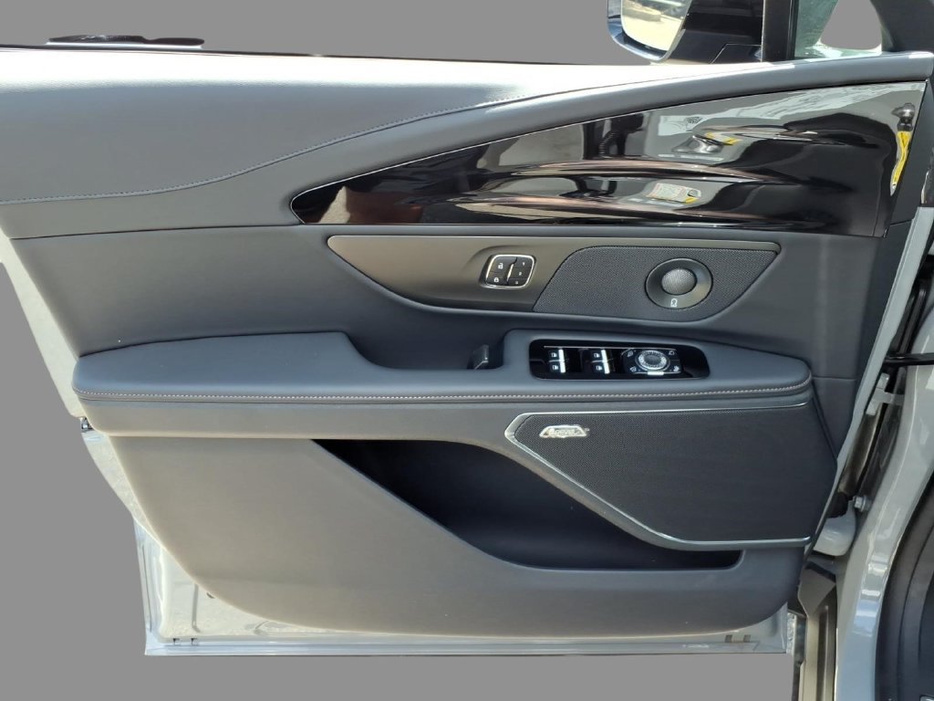 New 2026 Lincoln Nautilus Reserve w/ Jet Appearance Package AWD/4WD image 16