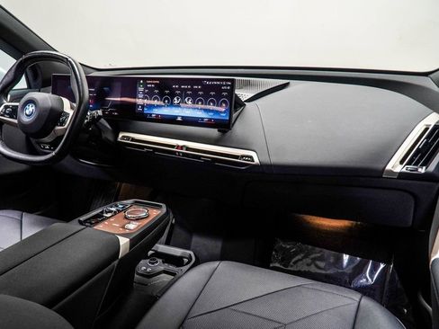 Used 2022 BMW iX xDrive50 w/ Sport Package image 19