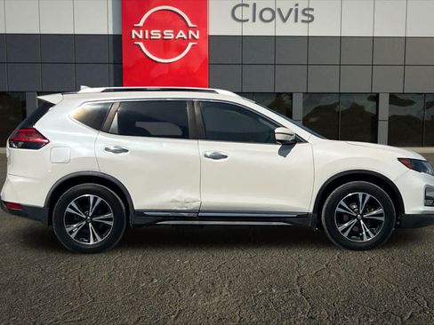 Used 2017 Nissan Rogue SL FWD image 9
