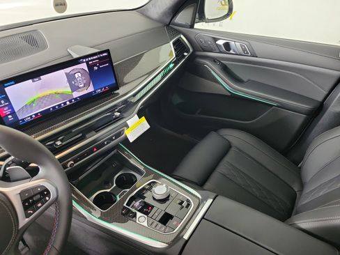 New 2026 BMW X7 M60i image 23