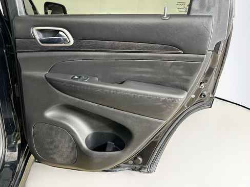 Used 2018 Jeep Grand Cherokee High Altitude RWD image 31
