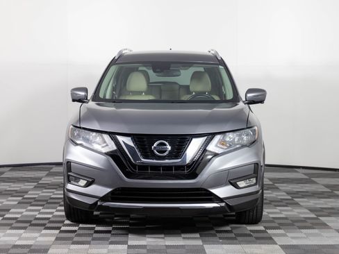 Used 2017 Nissan Rogue SL image 12