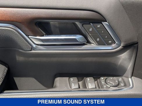 New 2025 GMC Sierra 2500 Denali w/ Denali Reserve Package image 12