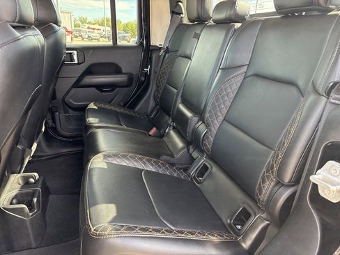 Used 2023 Jeep Gladiator Overland image 25