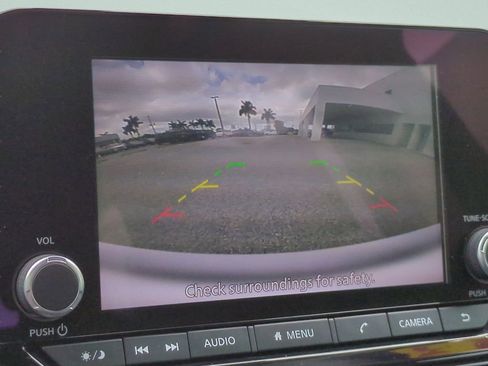 Certified 2023 Nissan Pathfinder SV w/ SV Premium Package image 15