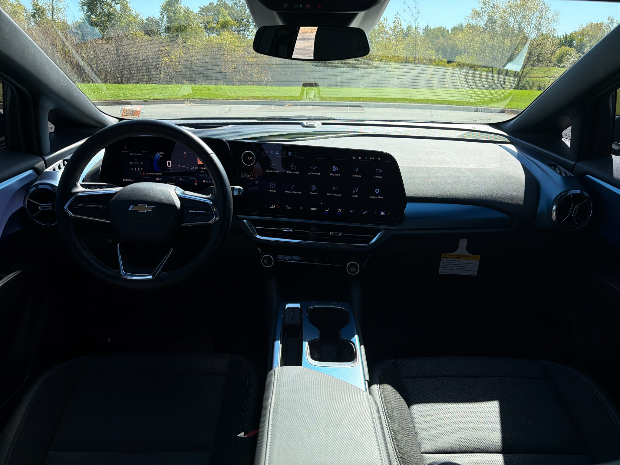 Used 2025 Chevrolet Equinox EV LT w/ LPO, Blackout Package FWD image 19