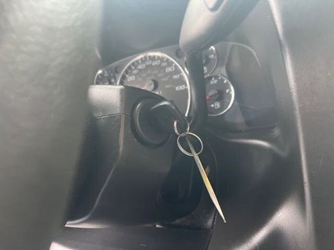 Used 2018 Chevrolet Express 4500 Extended w/ Driver Convenience Package image 14