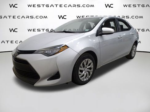 Used 2017 Toyota Corolla LE image 1