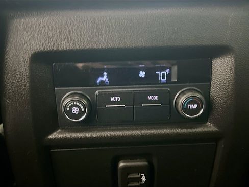 Used 2020 Chevrolet Traverse LT w/ Driver Confidence II Package image 24