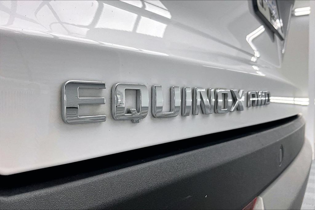 Used 2025 Chevrolet Equinox LT AWD/4WD image 8