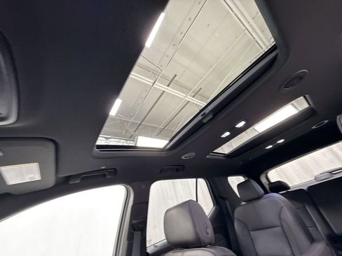 Certified 2023 Chevrolet Traverse RS w/ LPO, Floor Liner Package image 19