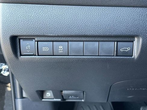 Certified 2024 Toyota Venza Nightshade image 23