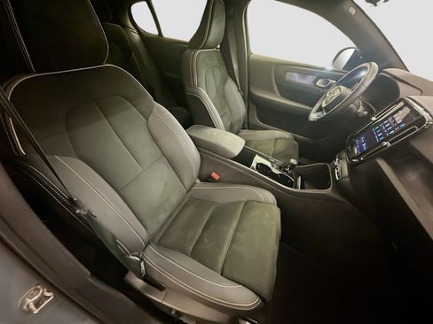 Used 2023 Volvo C40 P8 Recharge Plus w/ Protection Package Premier AWD/4WD image 34