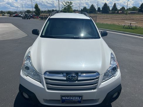 Used 2014 Subaru Outback 2.5i w/ Alloy Wheel Package AWD/4WD image 7