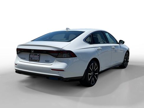 Used 2025 Honda Accord Touring image 5