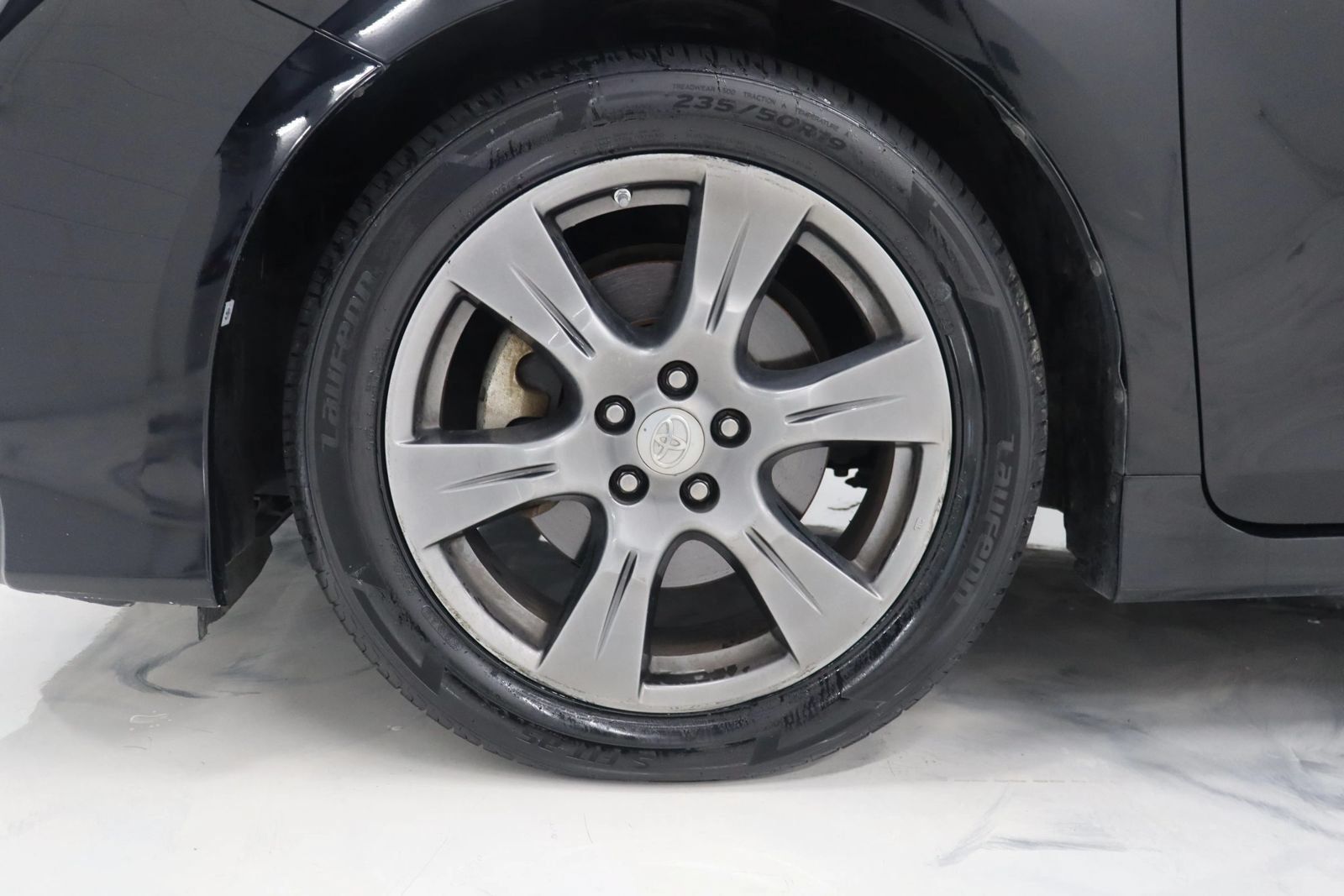 Used 2017 Toyota Sienna SE Premium FWD image 12