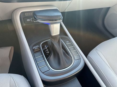 Used 2025 Hyundai Kona SEL image 25