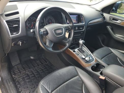 Used 2017 Audi Q5 2.0T Premium w/ Audi MMI Navigation Plus image 4
