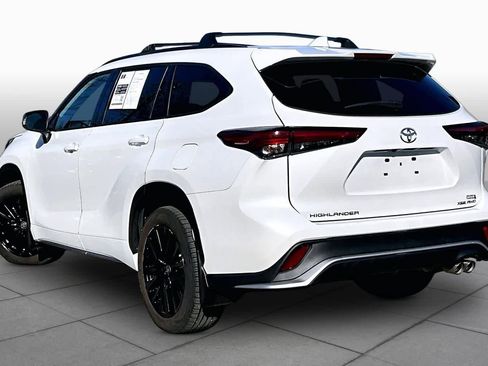 Used 2023 Toyota Highlander XSE AWD/4WD image 12
