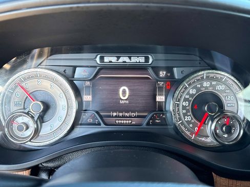 Used 2021 RAM 1500 Limited w/ Body Color Bumper Group image 27