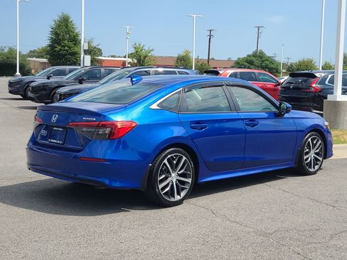 Certified 2023 Honda Civic Touring image 3