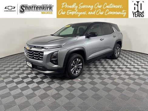 Used 2026 Chevrolet Equinox LT w/ Convenience Package II FWD image 1
