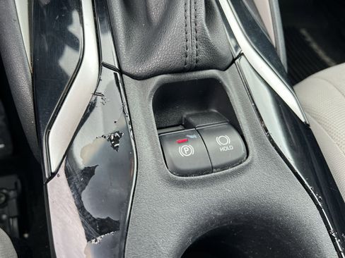 Used 2020 Toyota Corolla LE image 30