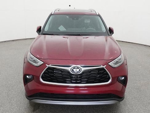 New 2026 Toyota Highlander Platinum AWD/4WD image 15