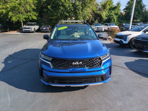 Used 2022 Kia Sorento S w/ Panoramic Sunroof Package FWD image 2