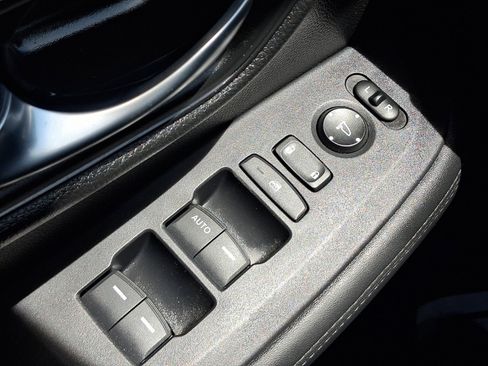 Used 2026 Honda HR-V LX image 13