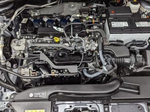 Used 2024 Toyota Corolla Cross L image 28