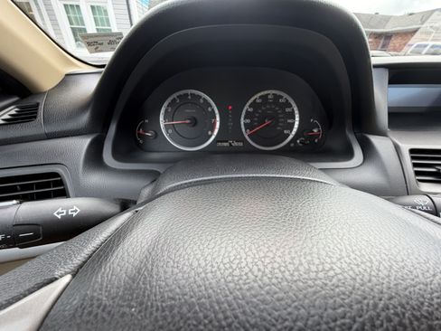 Used 2011 Honda Accord SE image 19