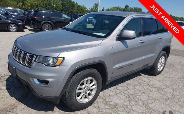Used 2019 Jeep Grand Cherokee Laredo AWD/4WD image 2