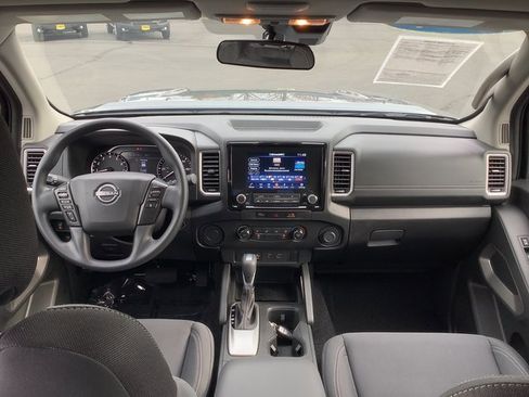 Used 2024 Nissan Frontier SV w/ Technology Package image 5