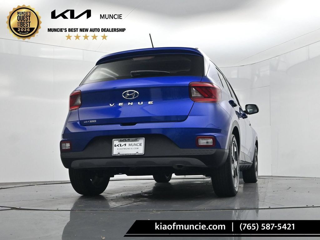 Used 2024 Hyundai Venue SEL FWD image 40