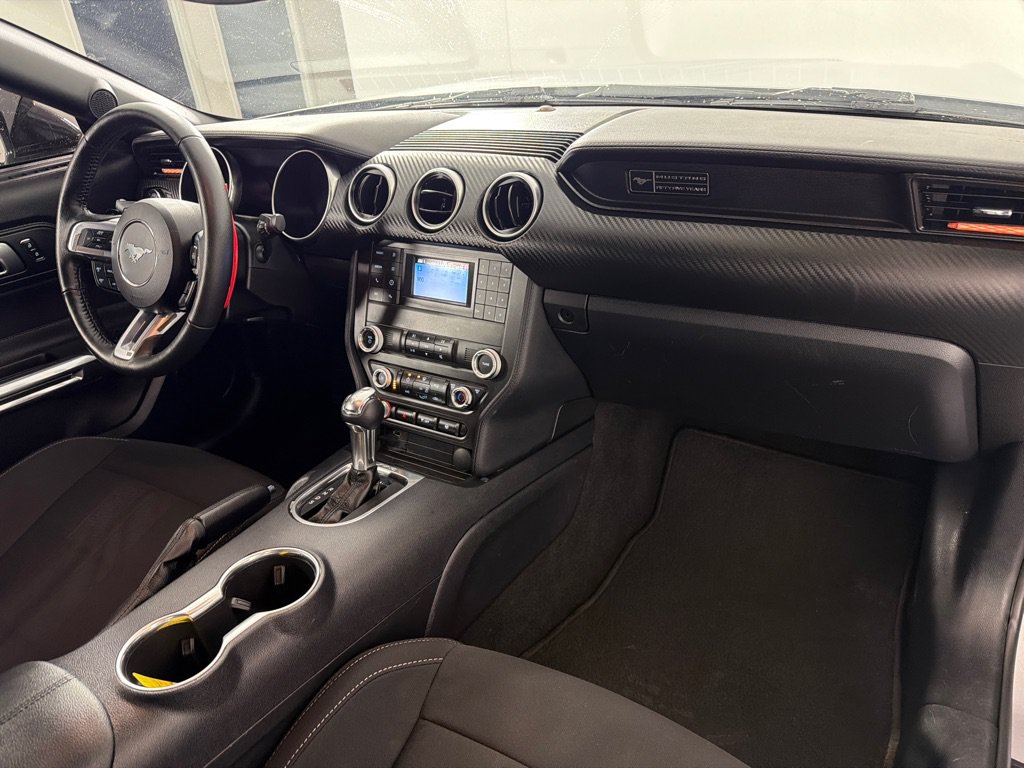 Used 2020 Ford Mustang Coupe RWD image 22