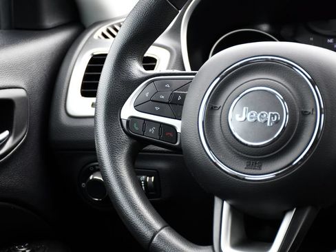 Used 2018 Jeep Compass Sport AWD/4WD image 27