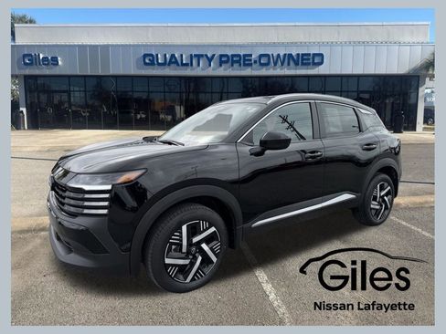 Used 2026 Nissan Kicks SV image 1