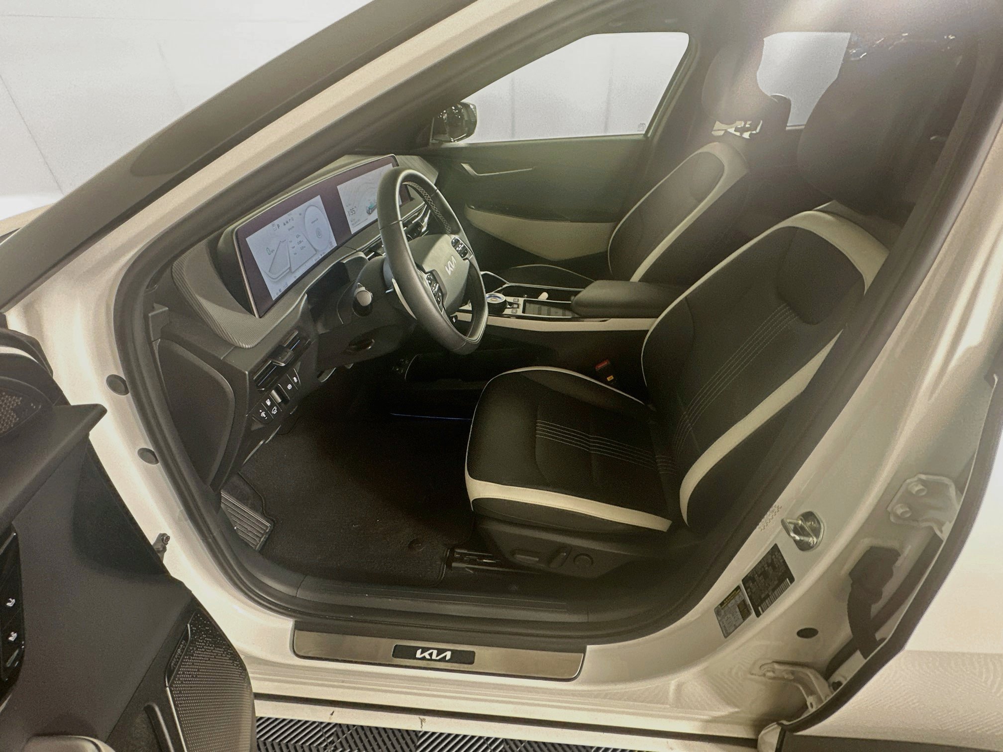 Used 2024 Kia EV6 GT-Line RWD image 13