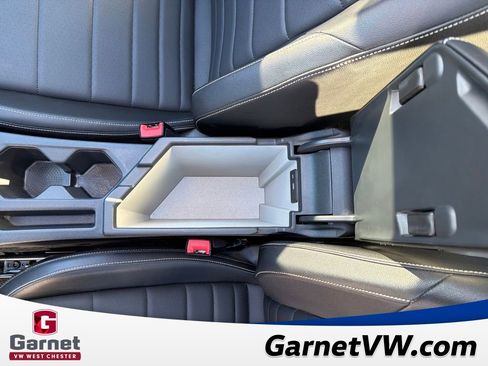 Certified 2023 Volkswagen Jetta SE w/ Panoramic Sunroof Package image 15