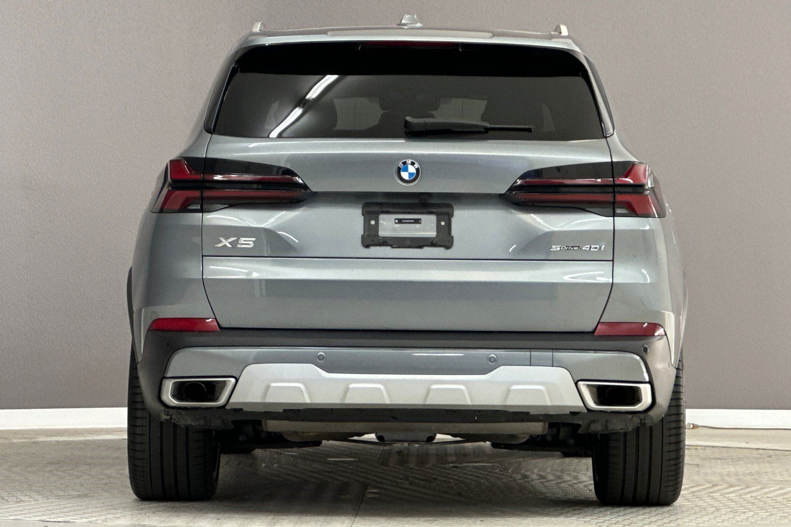 Used 2026 BMW X5 sDrive40i w/ Parking Assistance Package RWD image 9