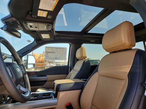 New 2025 Ford F350 Lariat w/ Lariat Ultimate Package image 15