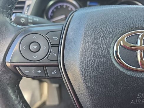 Used 2021 Toyota Camry SE image 16