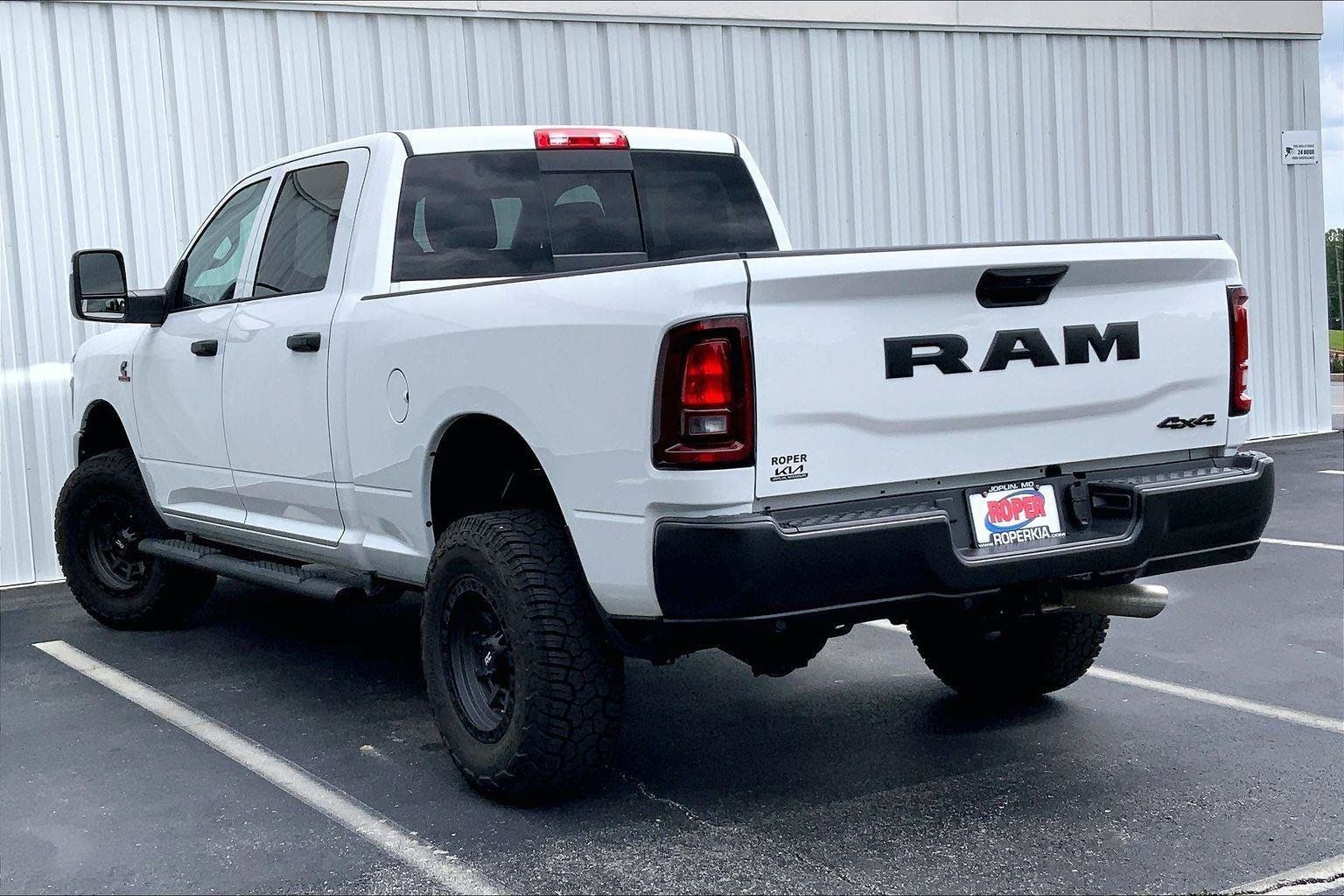 Used 2025 RAM 2500 Tradesman AWD/4WD image 10